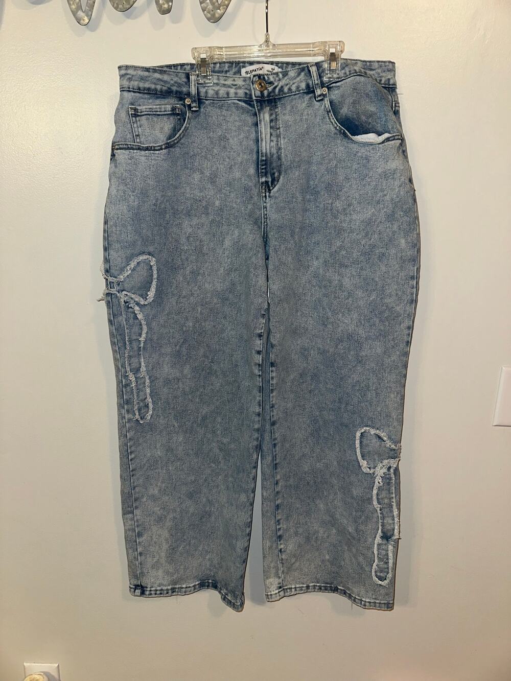 Telepatia 18W Light Wash Bow Jeans Distressed Coquette Straight Leg Denim